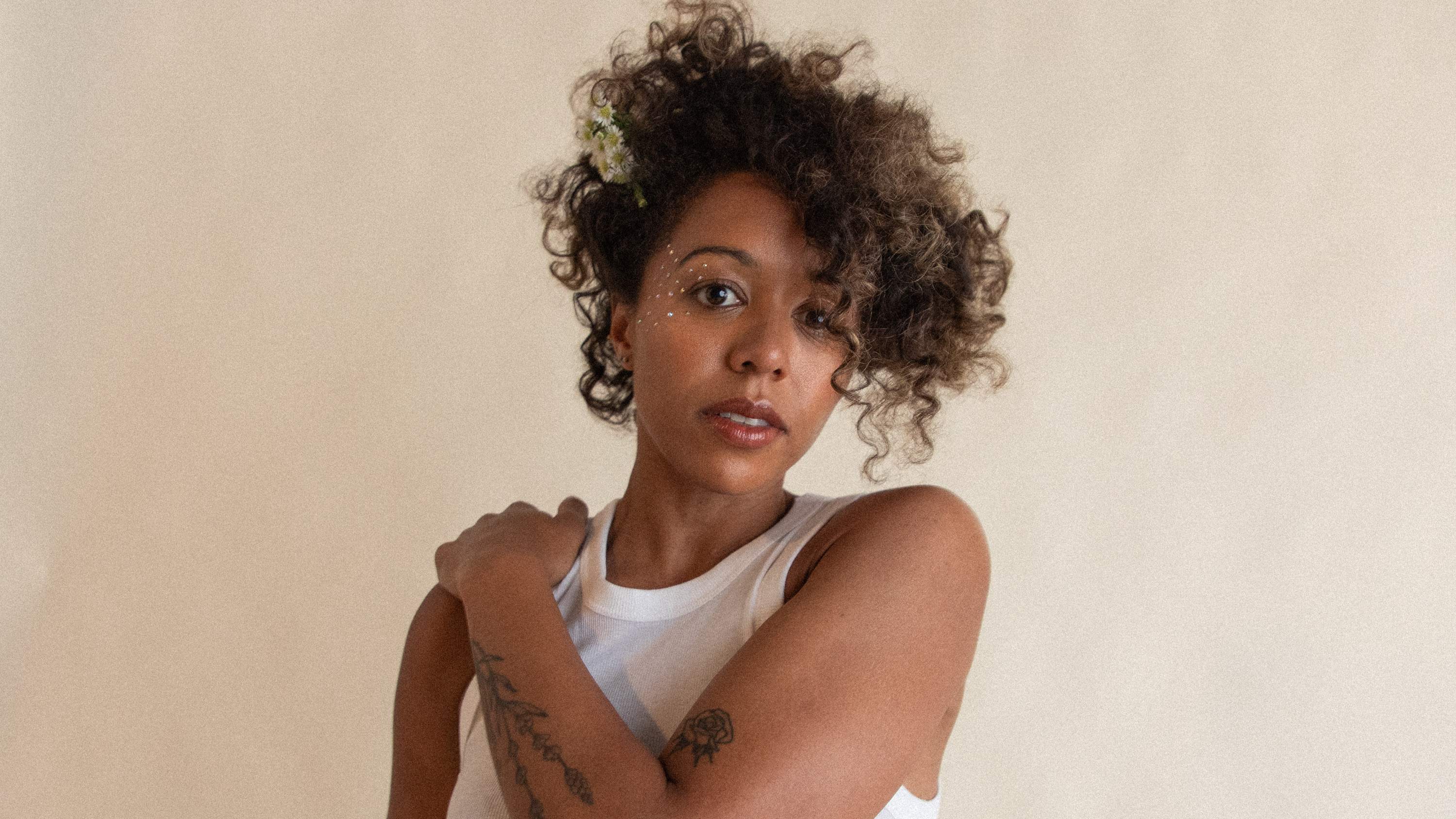 Et billede af musiker Lizzie No