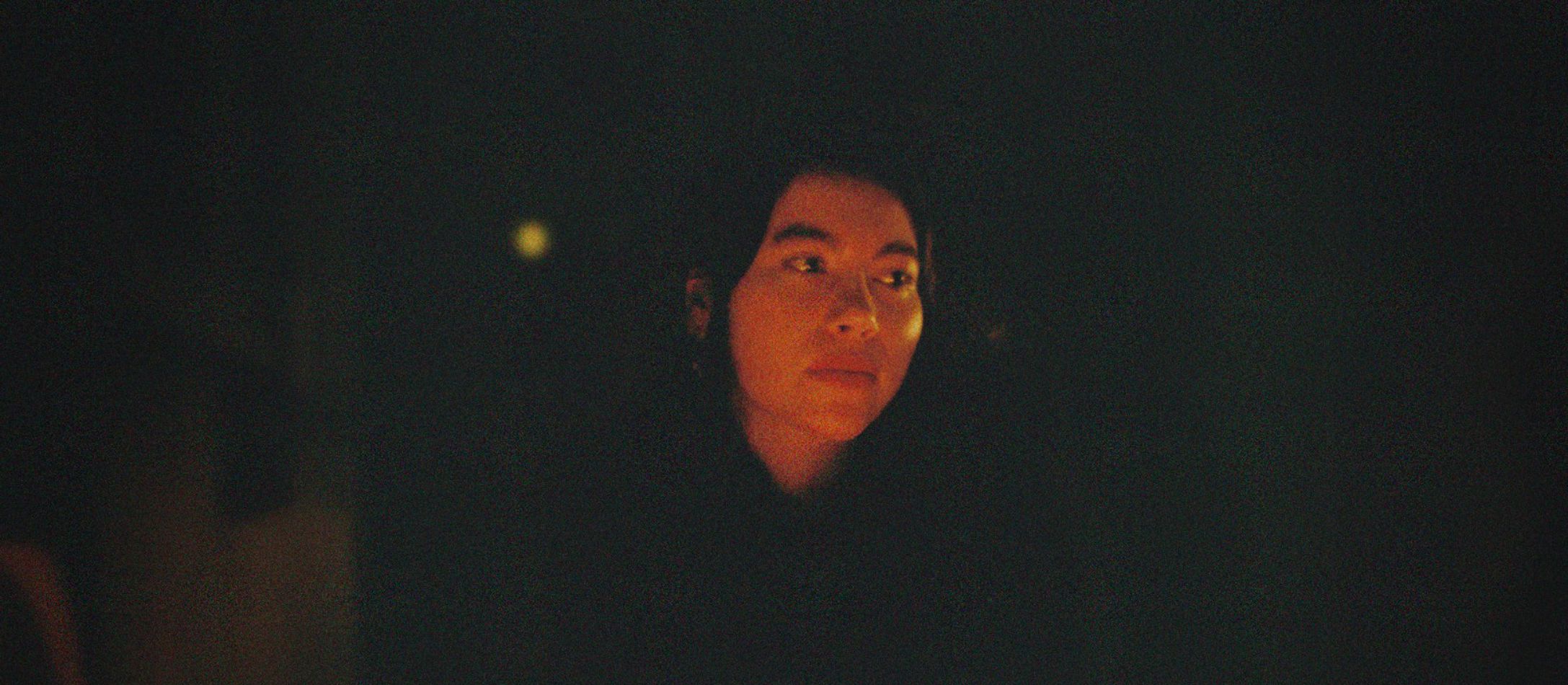 Cordelia O'Driscoll spiller support på Alice Phoebe Lou i Studie 2