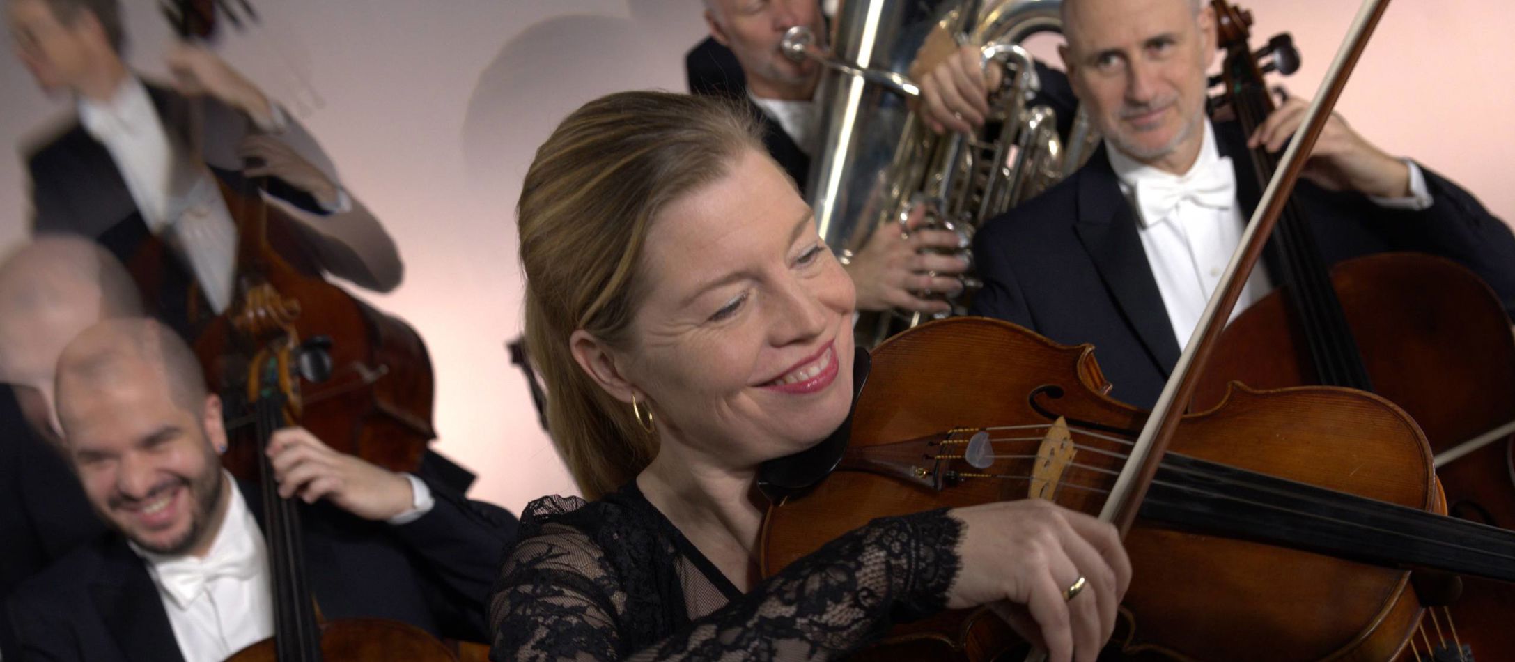 Sæsonbrochure 2025-26