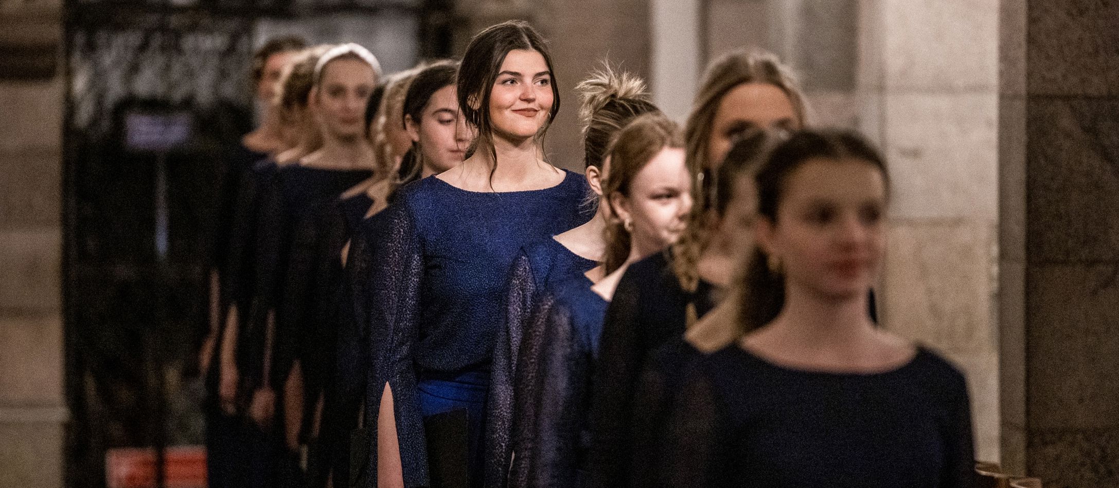 Koret på vej ud af kirke